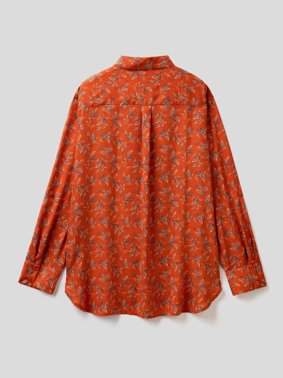 Flowy pattern spring shirt image number 2