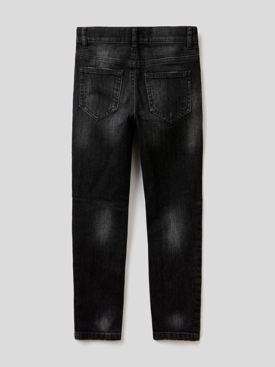 Skinny fit jeans with tears image number 2