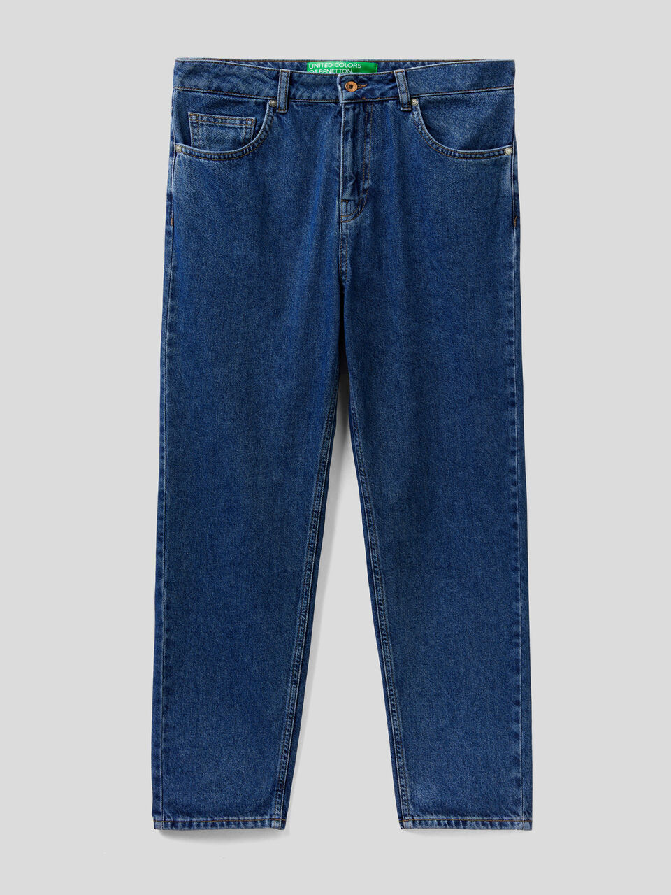 Mom fit high-waisted jeans image number 1