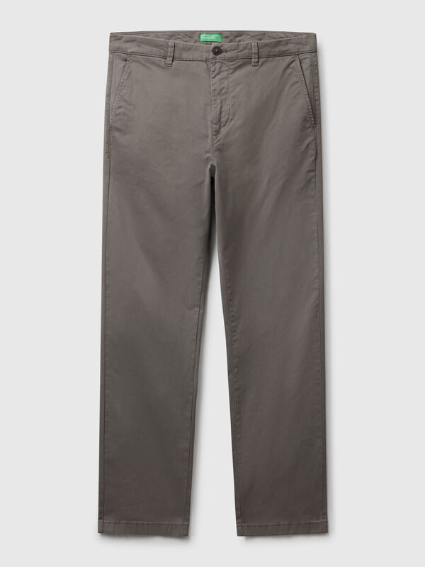 Straight fit chinos Men