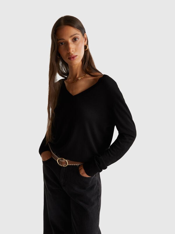 V-neck top in silk blend Women