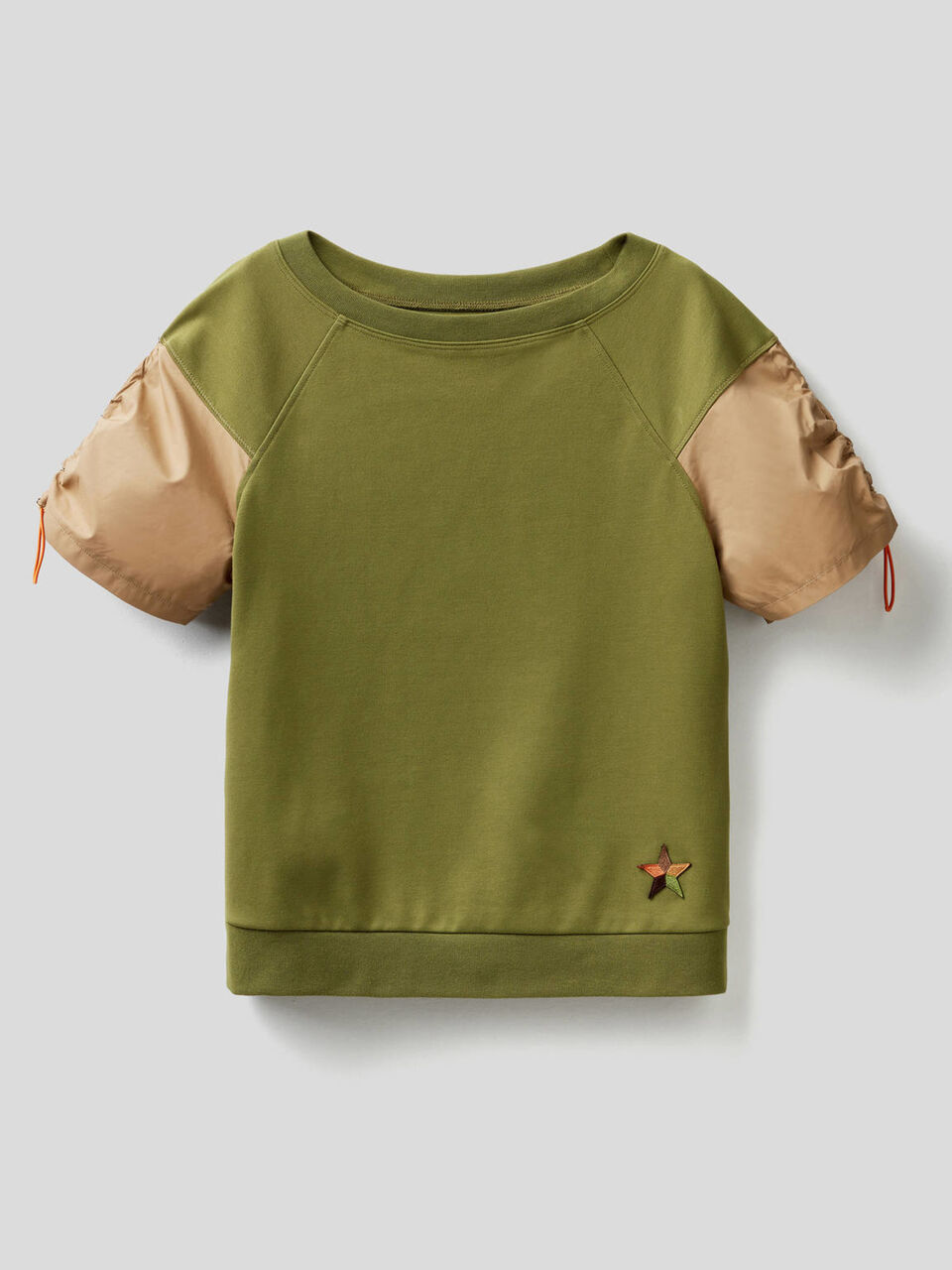 Sweatshirt with short puff sleeves image number 1