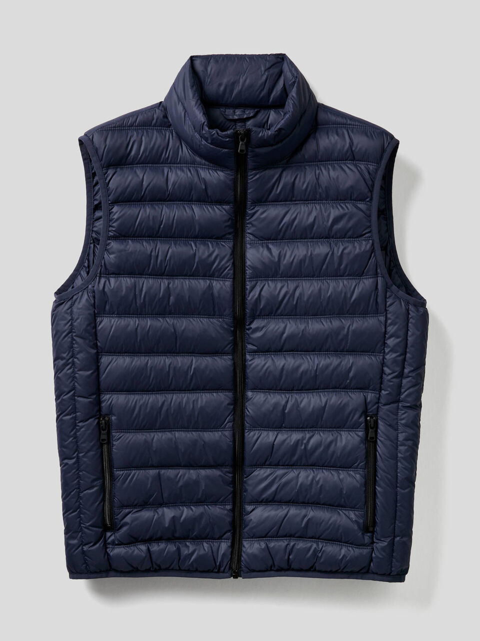 Ultralight sleeveless padded jacket image number 1