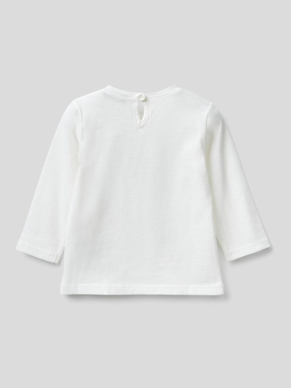 100% organic cotton t-shirt with applique image number 2