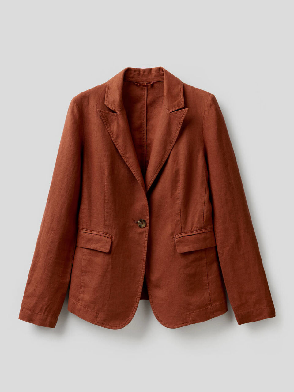 Waisted blazer in 100% linen image number 1