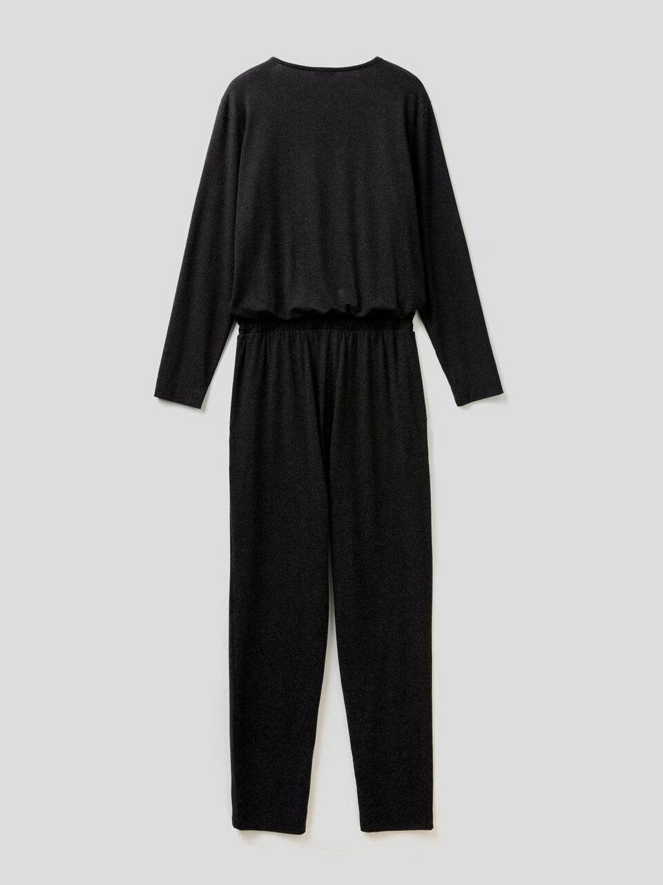 Flowy one-piece V-neck jumpsuit image number 2