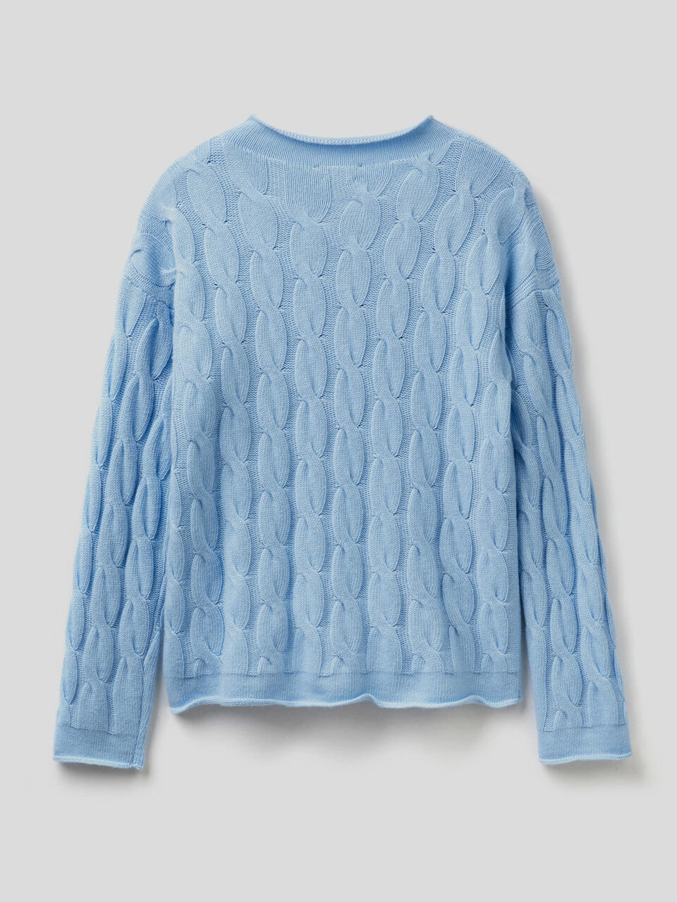 Cable knit sweater image number 2
