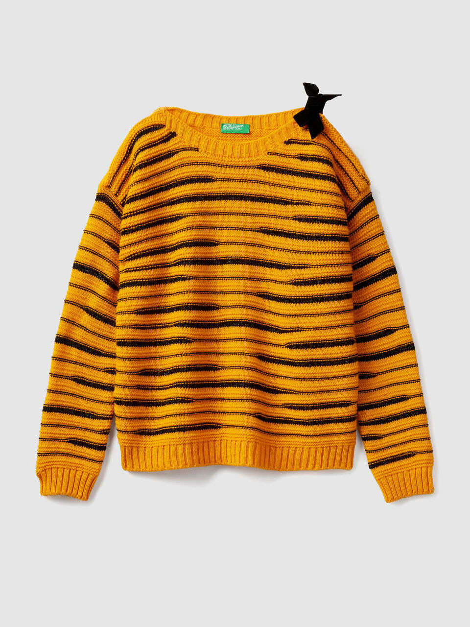 Boat neck sweater with bow image number 1