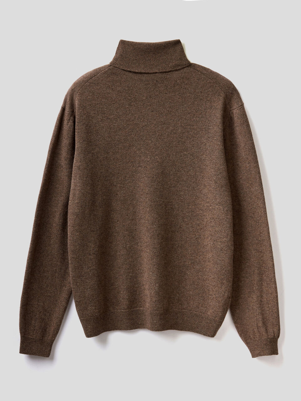 Turtleneck in pure Merino wool image number 2