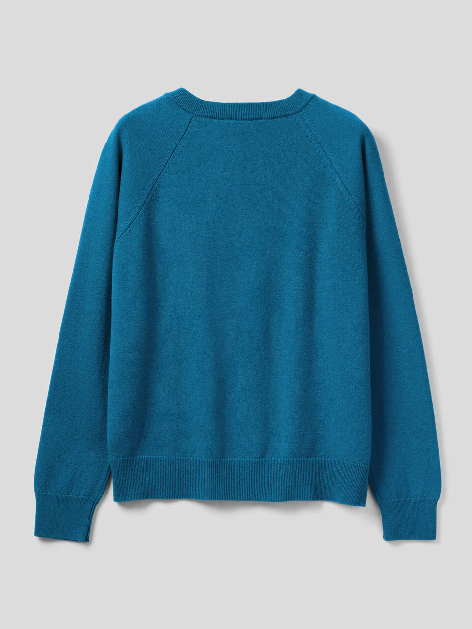 Crew neck in cashmere and wool blend image number 2