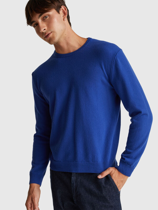 Cornflower blue crew neck sweater in pure Merino wool Men