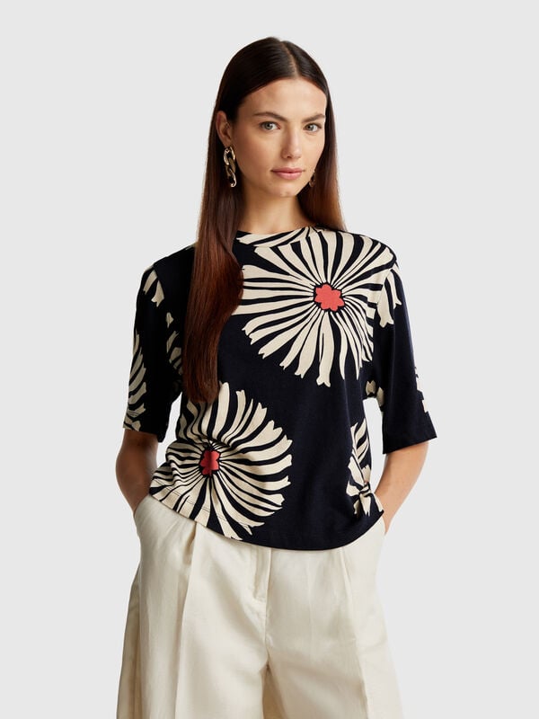 T-shirt with floral pattern Women