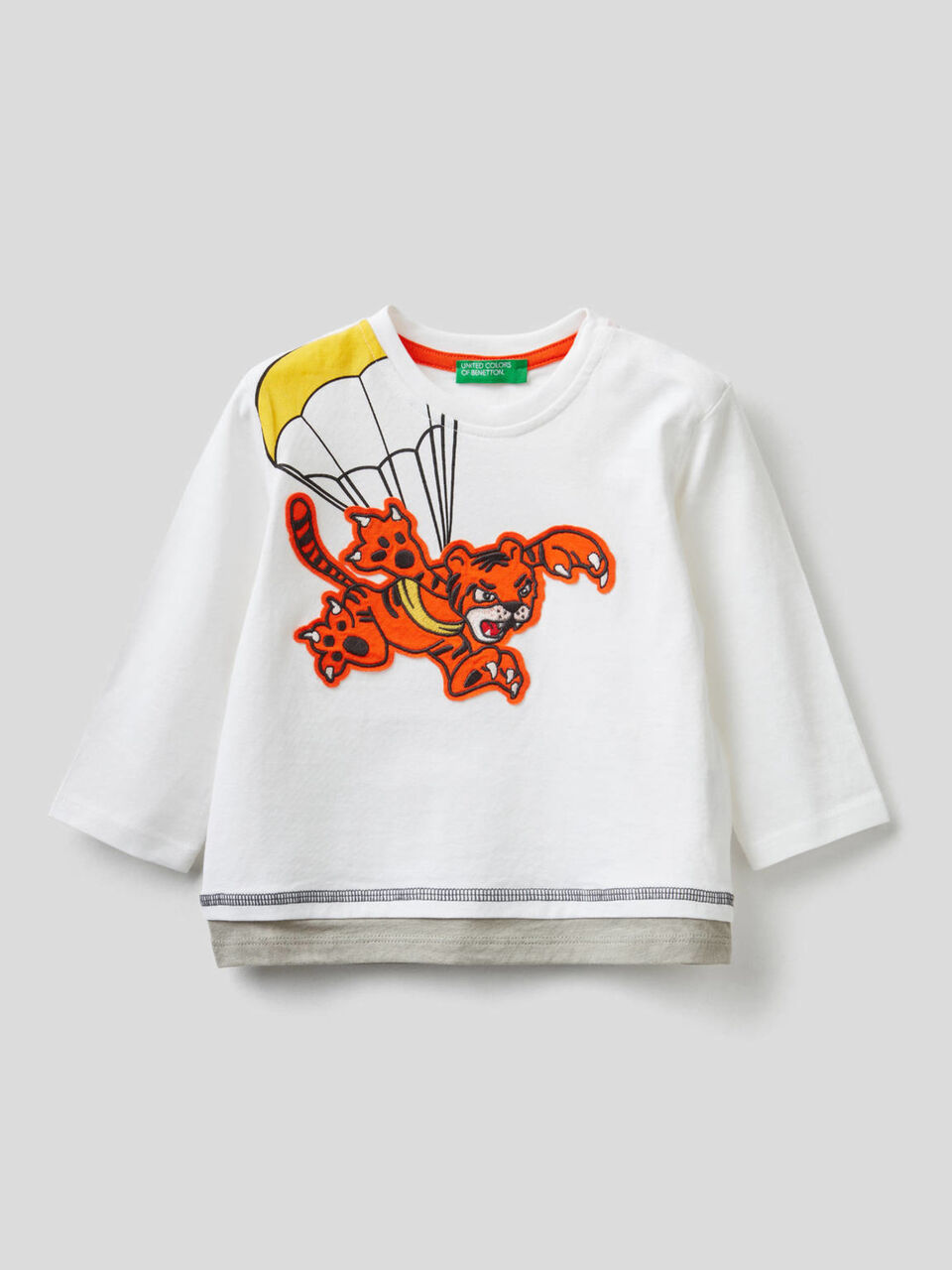 Cotton t-shirt with double bottom image number 1
