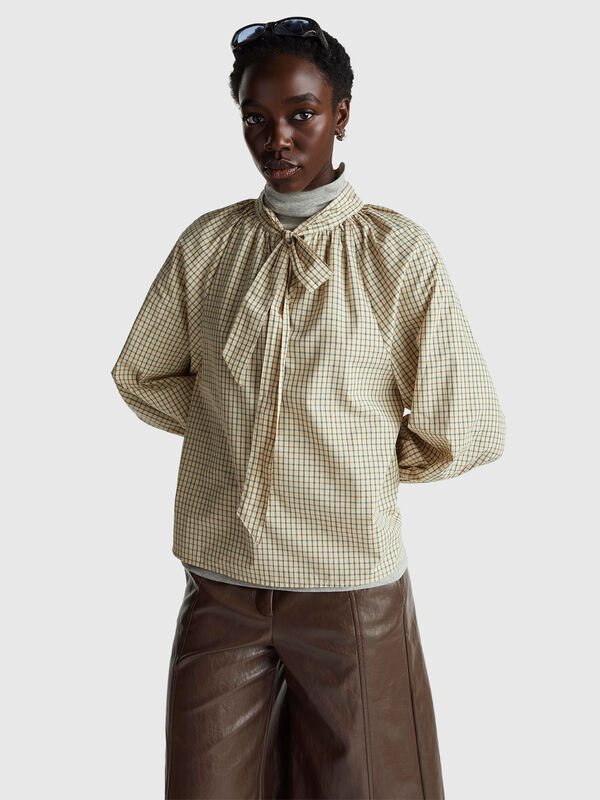 Check blouse with bow Women