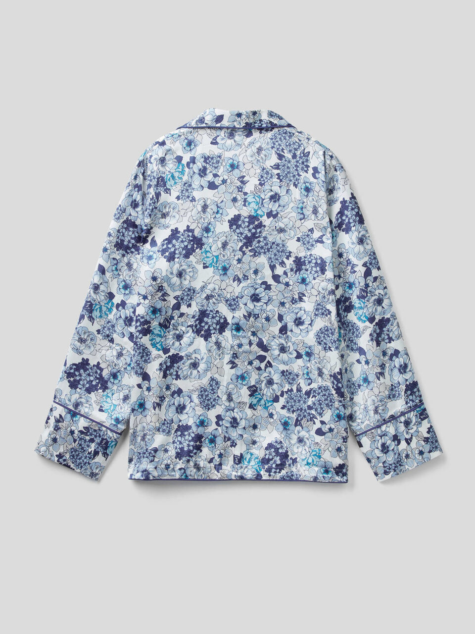 Pyjama blouse with floral print image number 2