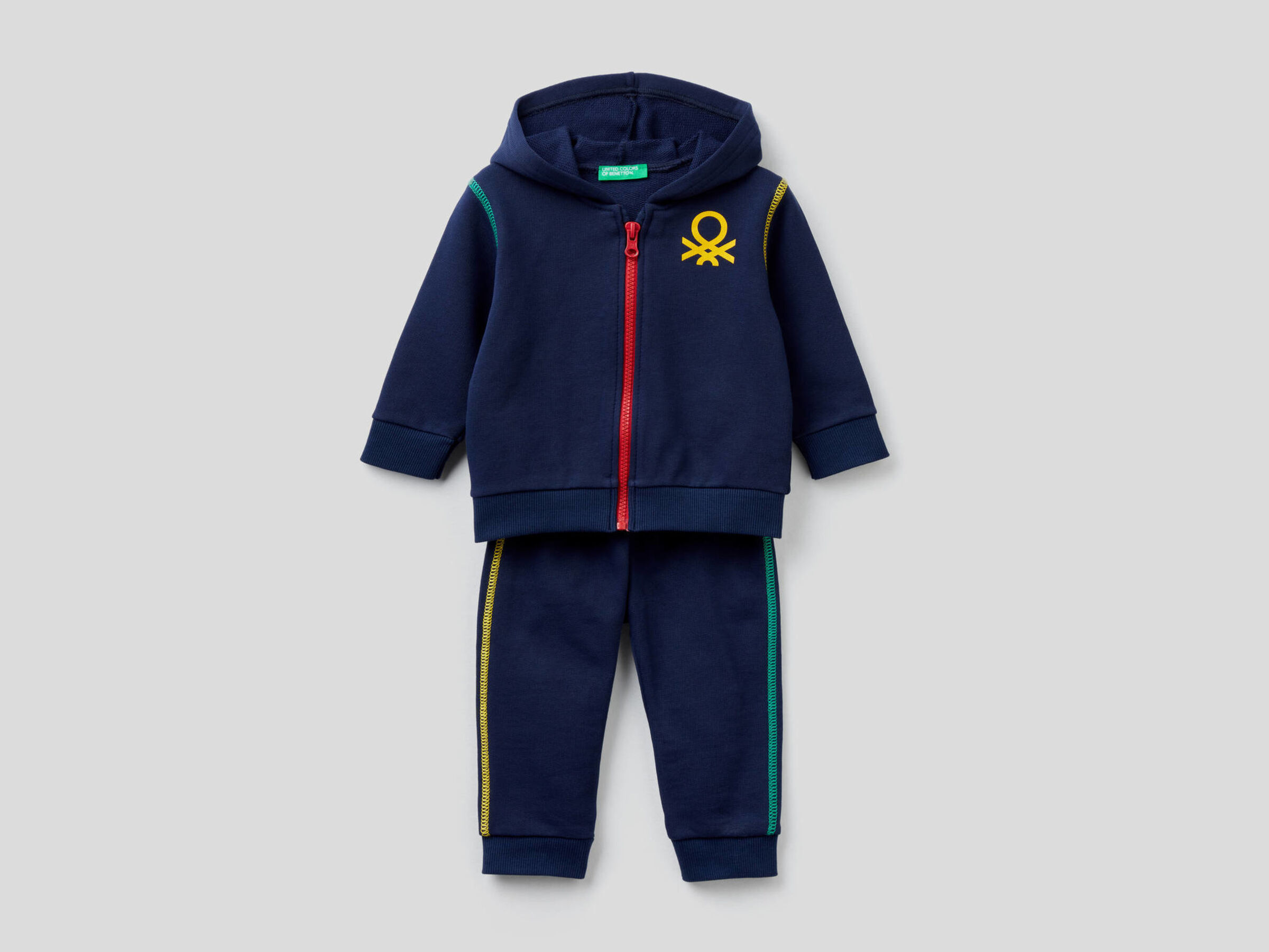 sweat tracksuit