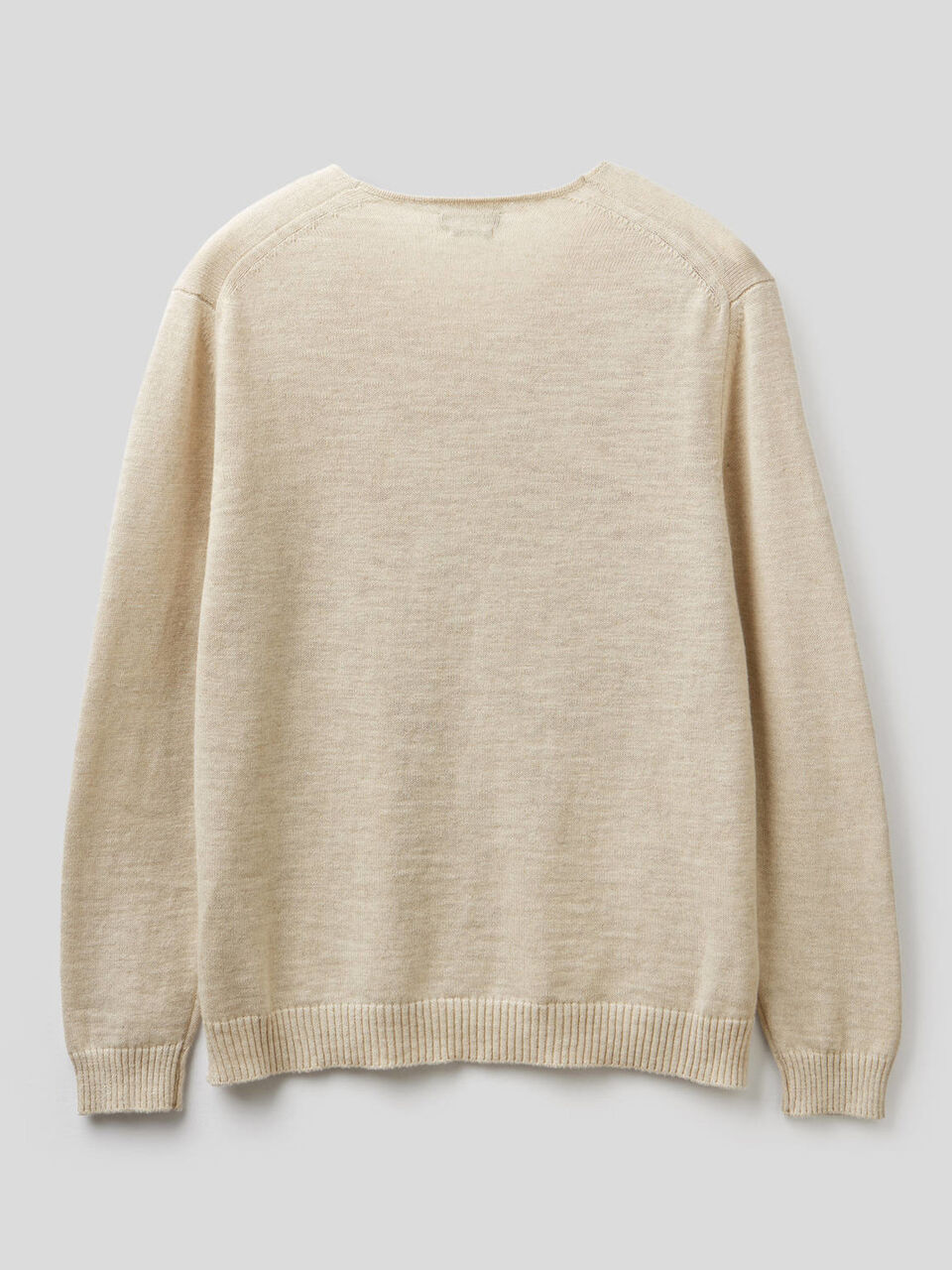 V-neck sweater in linen blend cotton image number 2