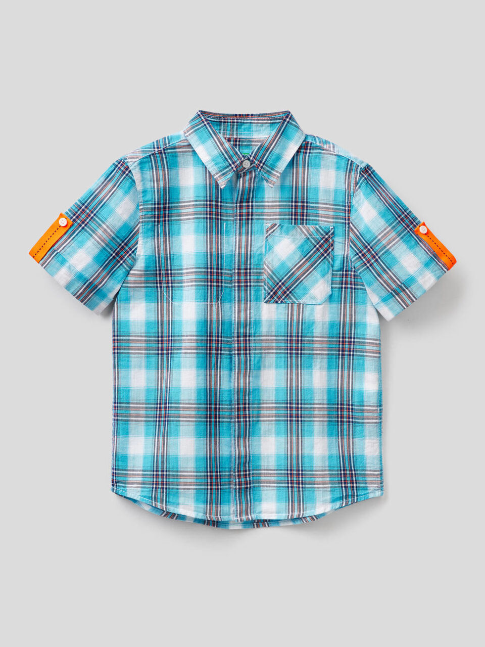 Check shirt with short sleeves image number 1
