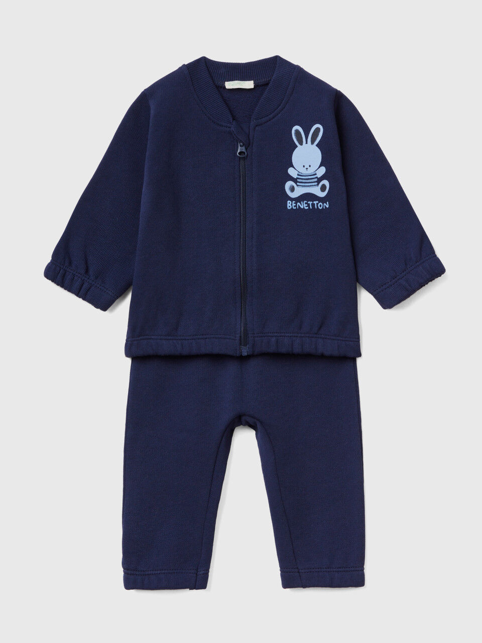 Sweat sports outfit