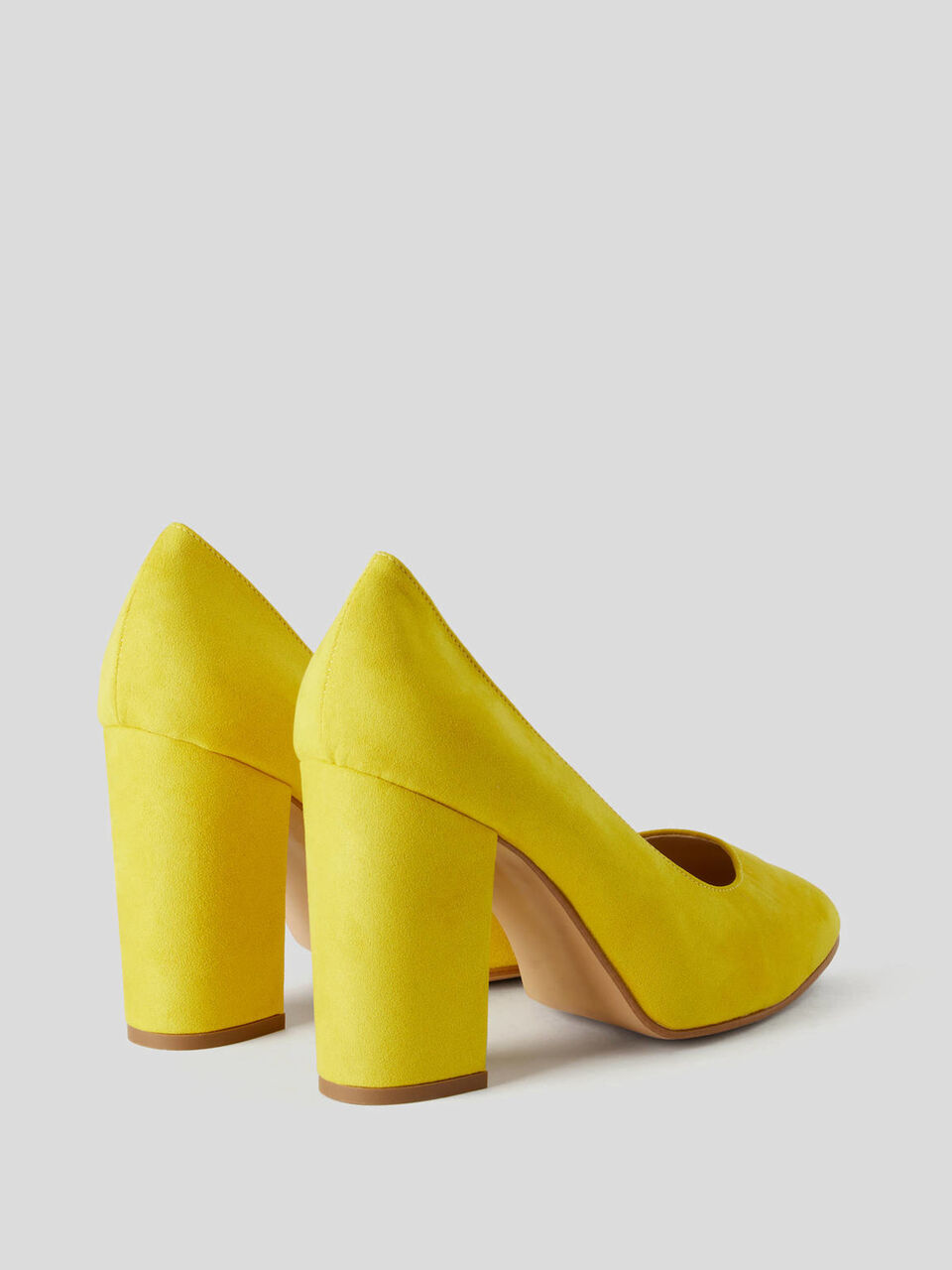 Pump with wide heel image number 2