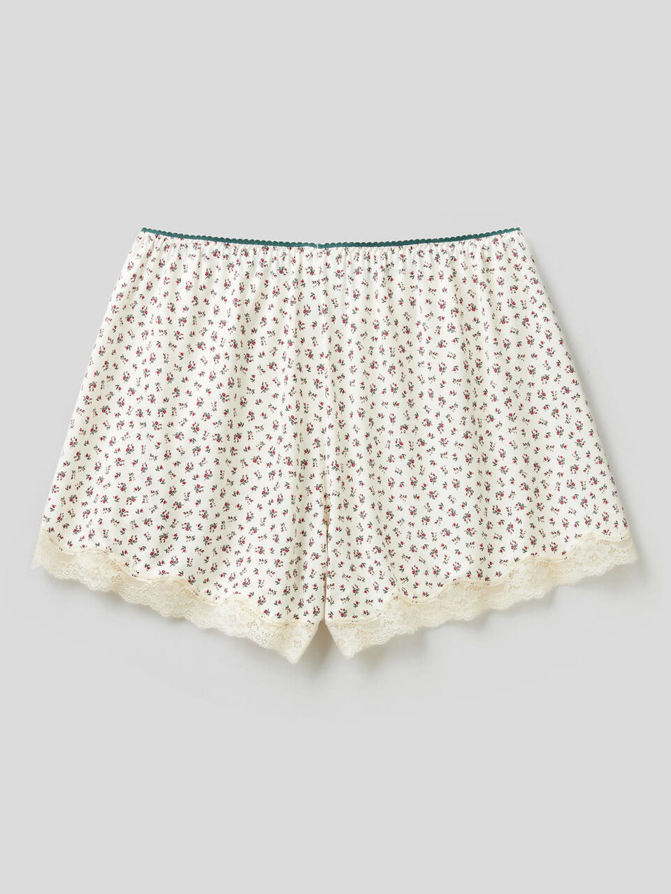 Patterned shorts in sustainable viscose image number 2