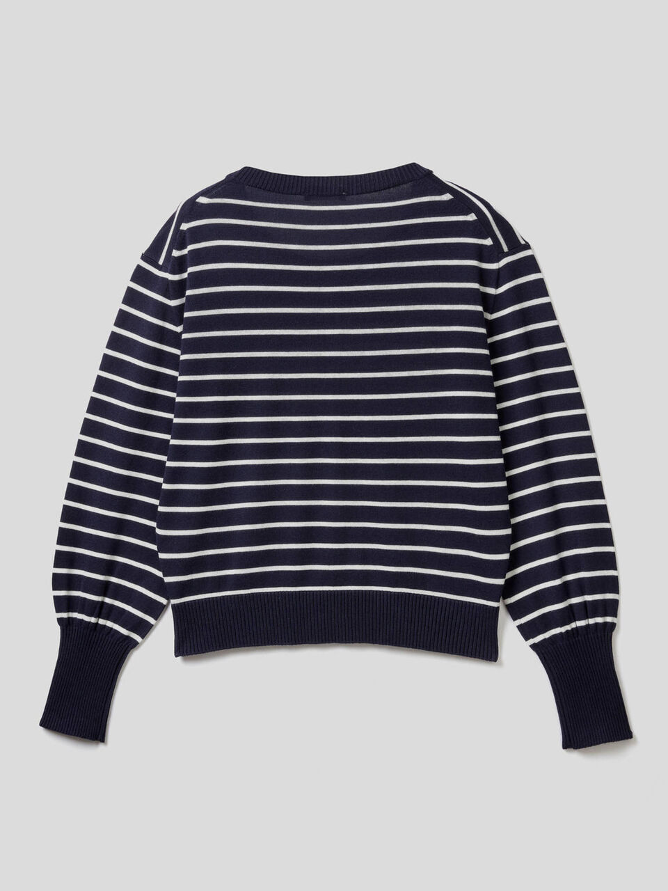 Sweater with puff sleeve image number 2