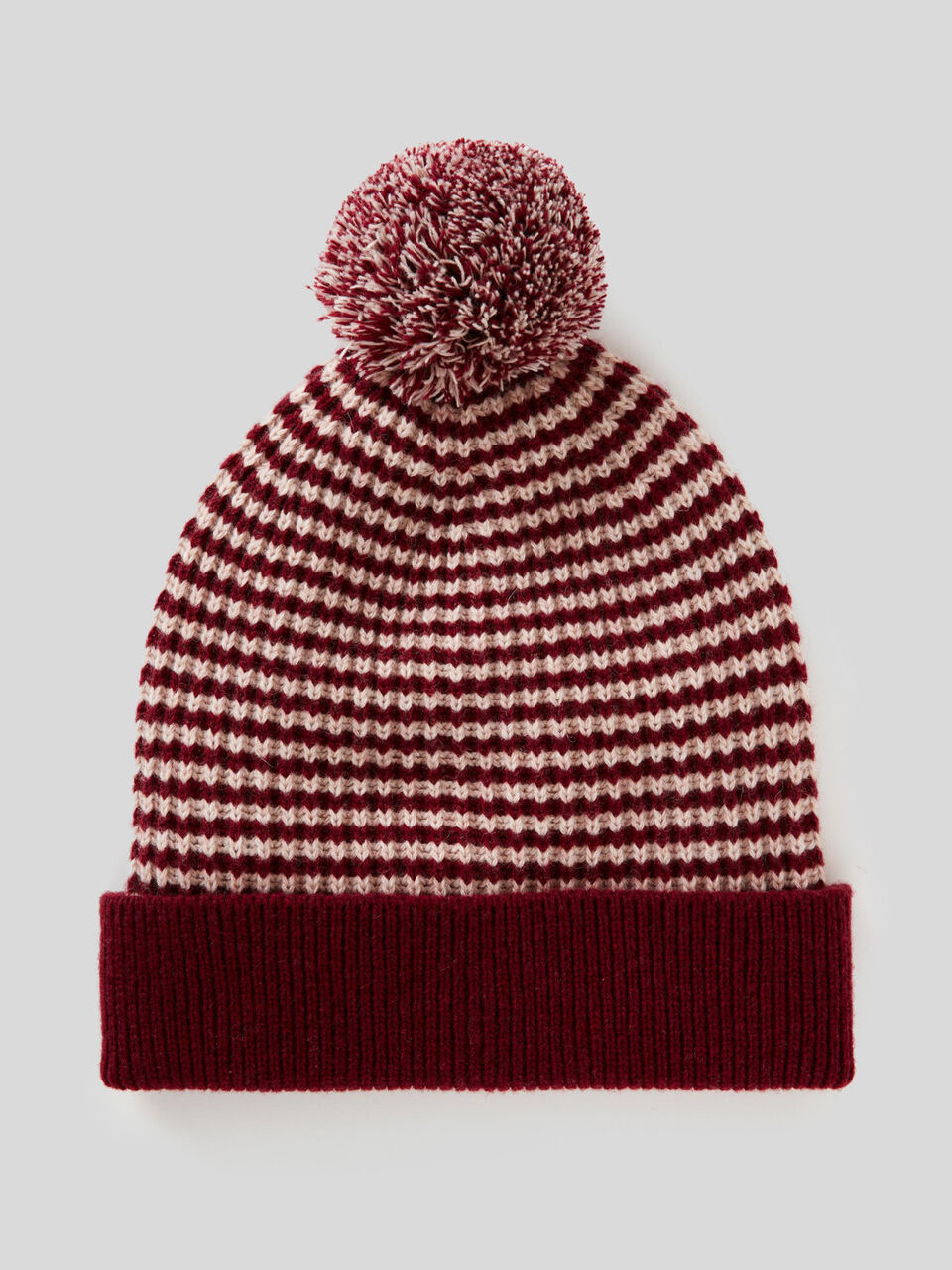 Wool hat with pom pom image number 1