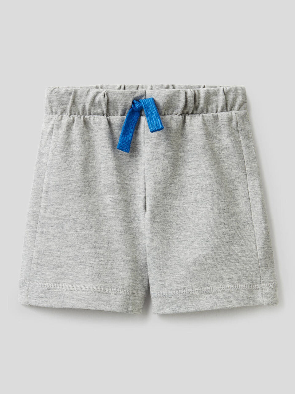 100% cotton bermudas with logoed pocket image number 1