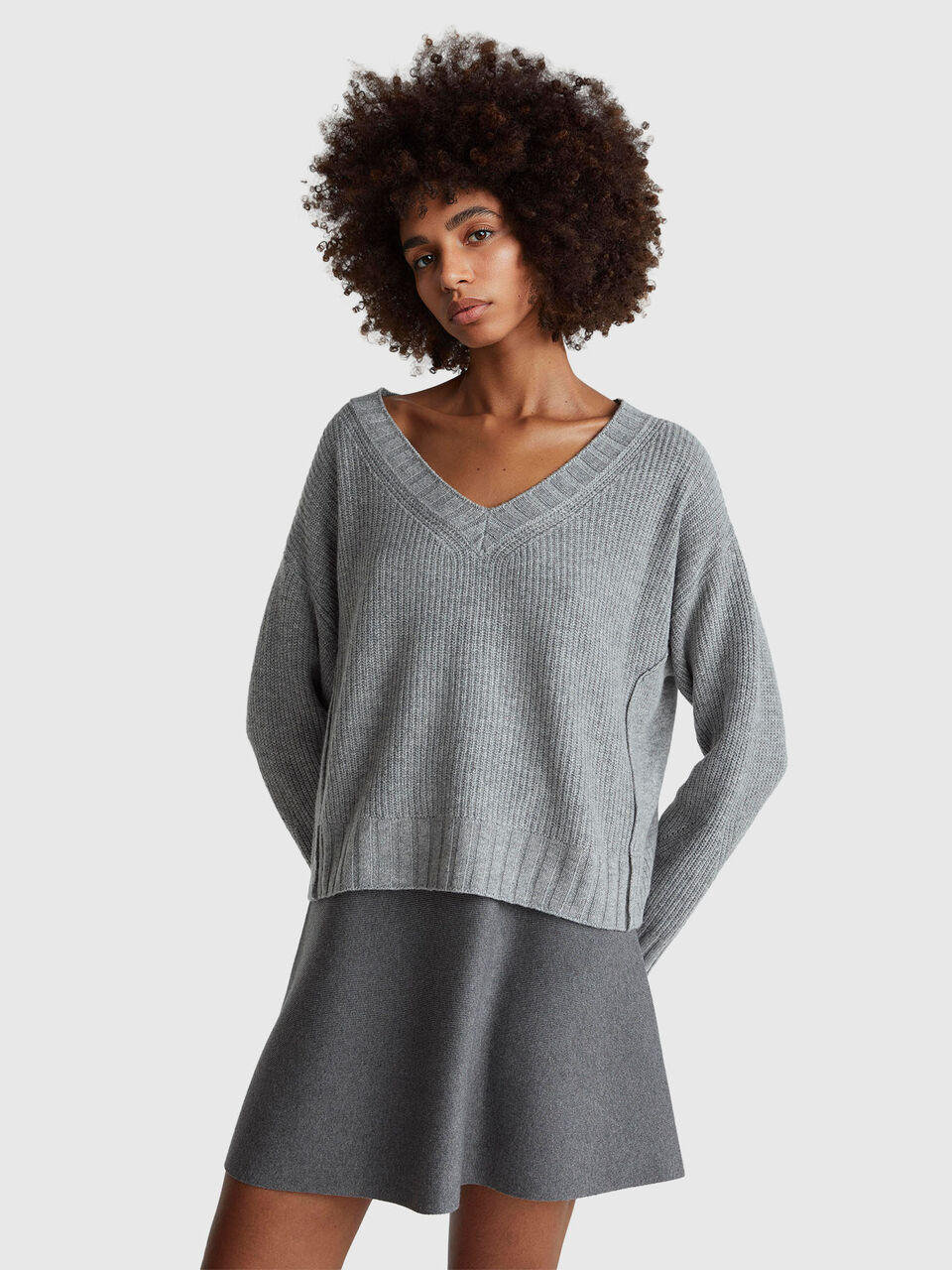 V NECK SWEATER L/S Women image number null
