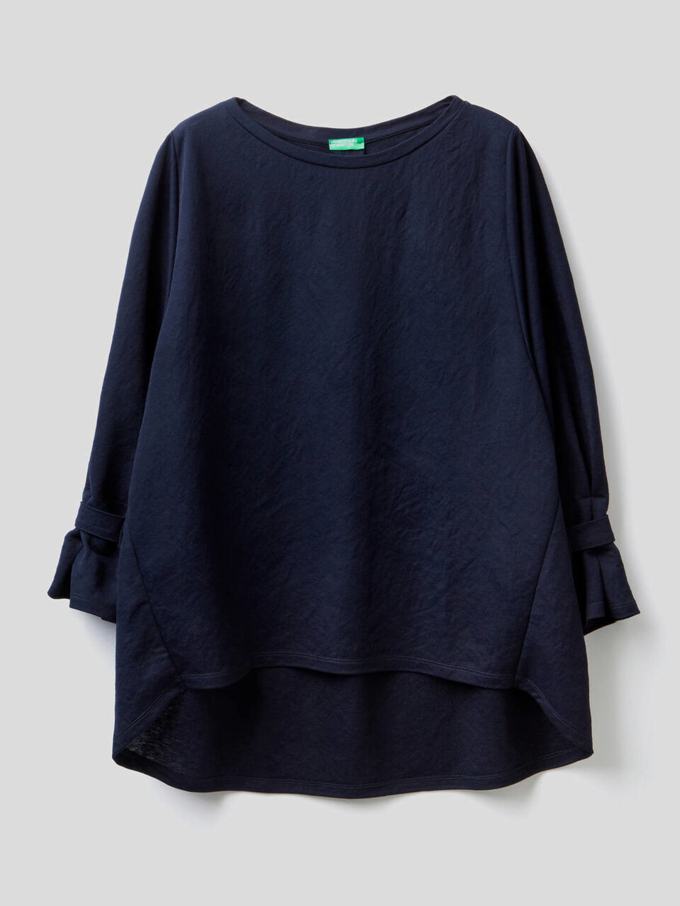 Blouse with gathered sleeves image number 1