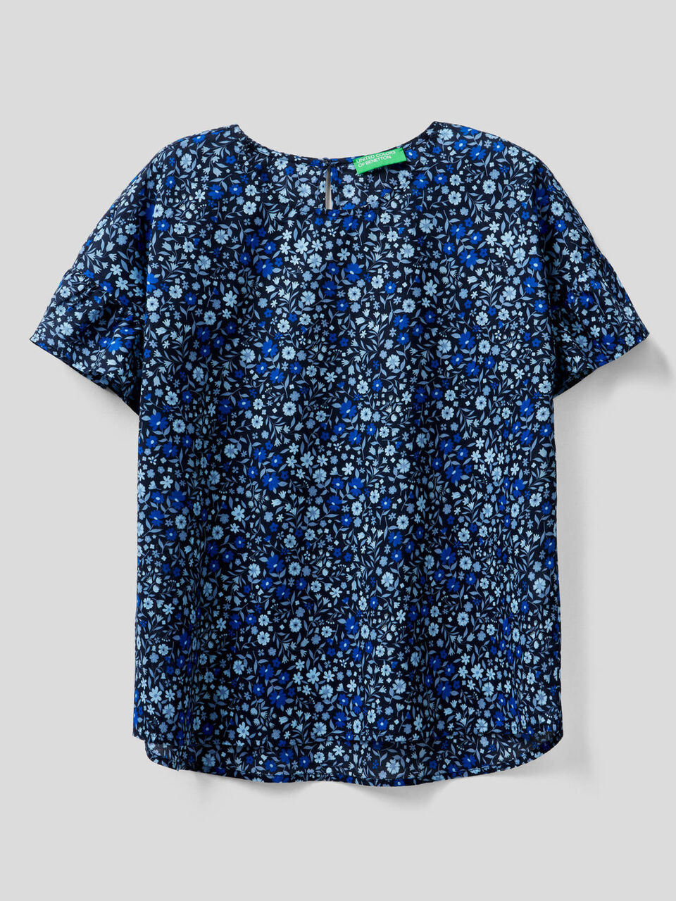 Blouse with frill sleeve image number 1