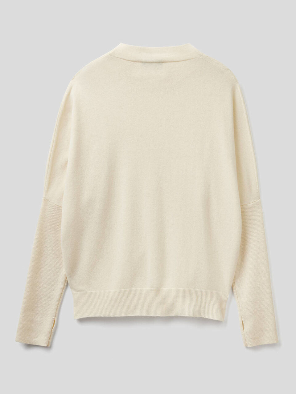 Turtleneck with ribbed sleeves image number 2
