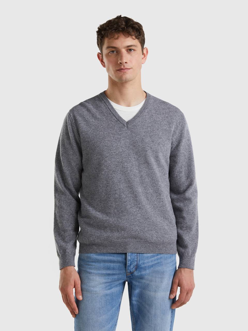 Dark gray v neck sweater on sale
